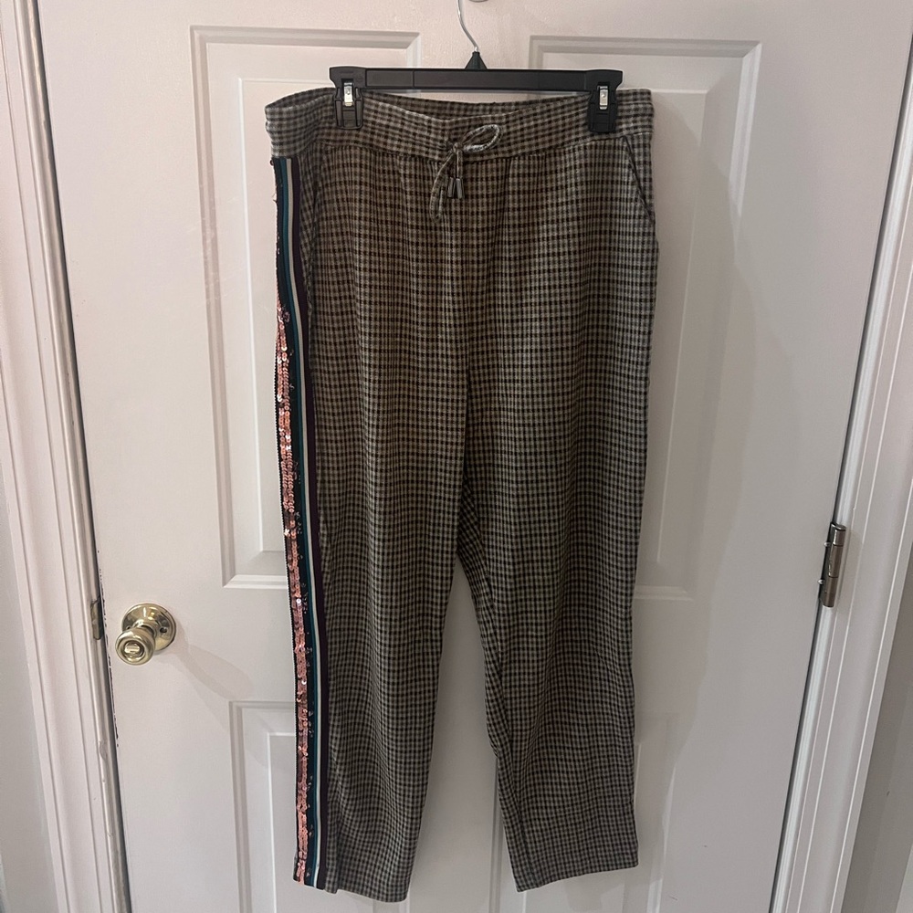 Brown Checkered Pants with Side Stripe